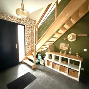 HAMES BOUCRES – VILLAGE