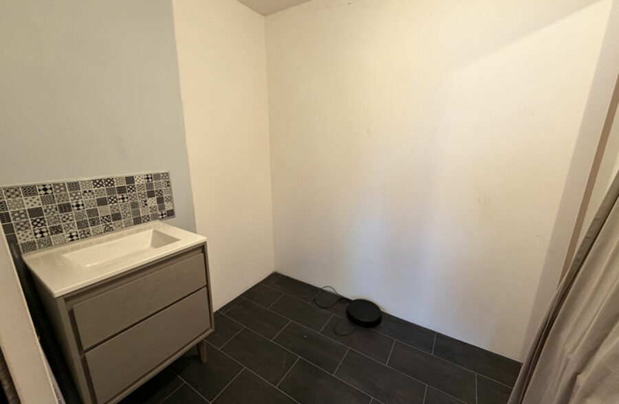 HAMES BOUCRES – VILLAGE