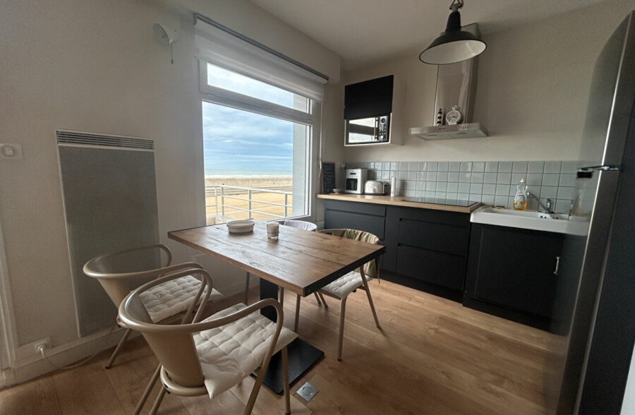 APPARTEMENT WISSANT- FRONT DE MER – 1 CHAMBRE – PLACE DE PARKING PRIVEE –  TERRASSE