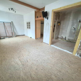 80 mètres de la plage , Appartement T2 de  40 m2  en plateau brut !!