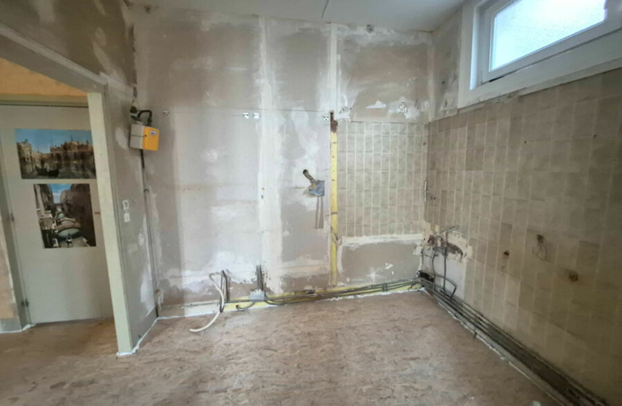 80 mètres de la plage , Appartement T2 de  40 m2  en plateau brut !!