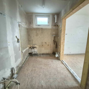 80 mètres de la plage , Appartement T2 de  40 m2  en plateau brut !!