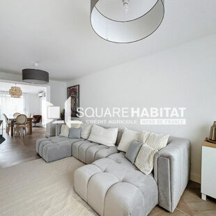 MAISON ENTIÈREMENT RÉNOVÉE – 3 CHAMBRES – 2 SALLES DE BAINS – JARDIN – CAVE