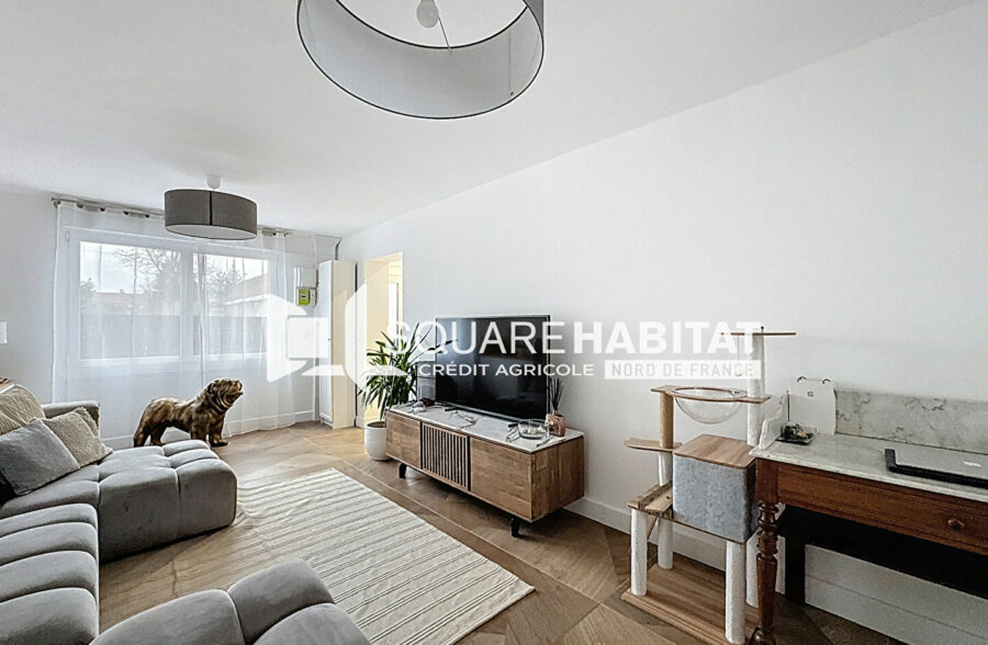 MAISON ENTIÈREMENT RÉNOVÉE – 3 CHAMBRES – 2 SALLES DE BAINS – JARDIN – CAVE