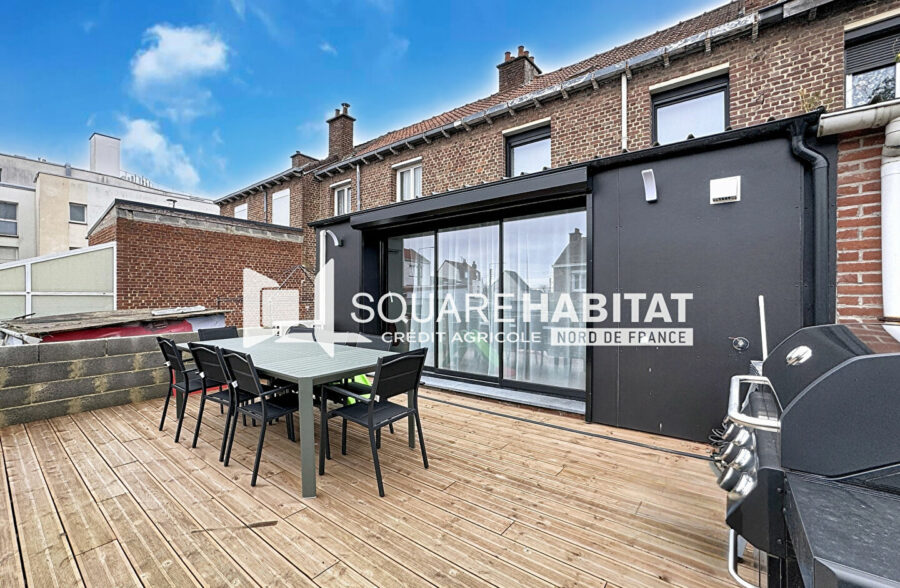 MAISON ENTIÈREMENT RÉNOVÉE – 3 CHAMBRES – 2 SALLES DE BAINS – JARDIN – CAVE