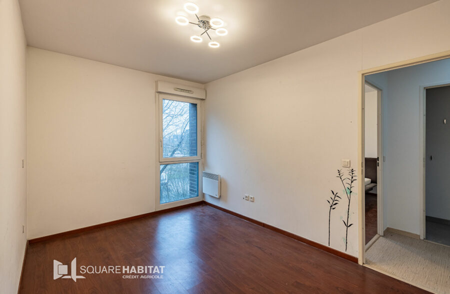 LILLE GRAND-PALAIS / BOIS HABITE : JOLI T4 DE 101M² AVEC GARAGE, PLACE DE PARKING ET TERRASSE DE 65M²