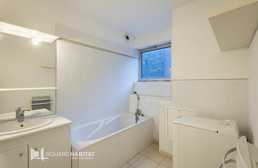 LILLE GRAND-PALAIS / BOIS HABITE : JOLI T4 DE 101M² AVEC GARAGE, PLACE DE PARKING ET TERRASSE DE 65M²