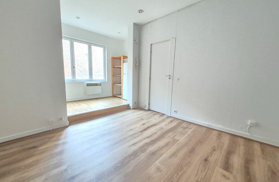 VIEUX-LILLE – HYPERCENTRE : Joli Type 2 au calme