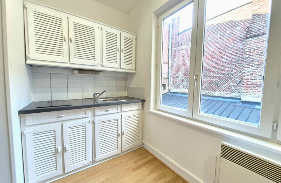 VIEUX-LILLE – HYPERCENTRE : Joli Type 2 au calme