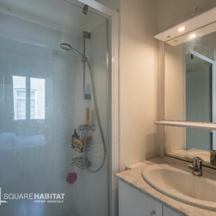 VIEUX-LILLE / HYPERCENTRE : CHARMANT T2 AVEC EXTERIEUR