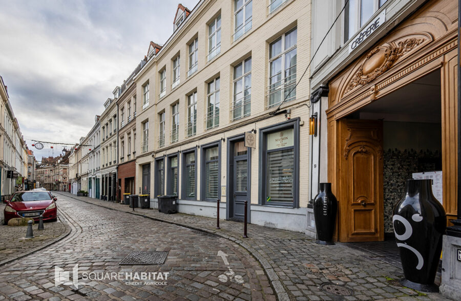 VIEUX-LILLE / HYPERCENTRE : CHARMANT T2 AVEC EXTERIEUR