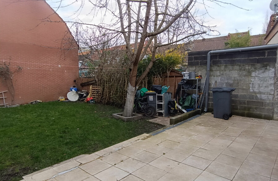 LARGE HABITATION OFFRANT PLUS DE 190M2 HABITABLE ET 6 CHAMBRES