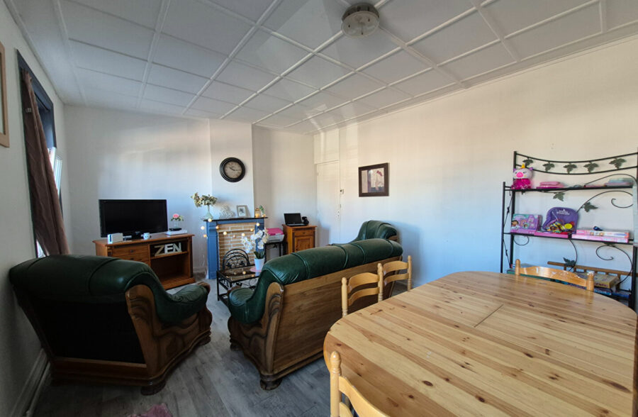 Immeuble de rapport comprenant 2 T3 162 m2.