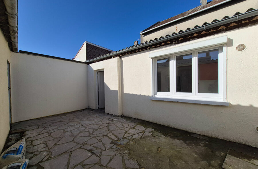 Immeuble de rapport comprenant 2 T3 162 m2.