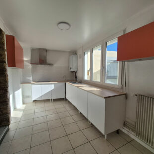 Immeuble de rapport comprenant 2 T3 162 m2.