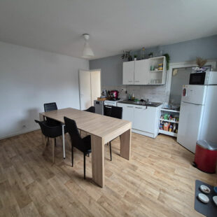 Immeuble comprenant 3 logements.