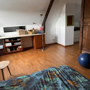 Pavillon individuel ,semi plain pied,5 chambres ,sous sol complet