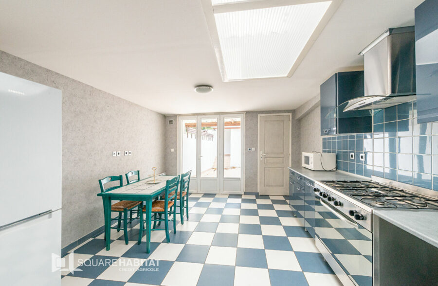 MAISON ENTIÈREMENT MEUBLÉE IDÉAL INVESTISSEMENT OU PREMIÈRE ACQUISITION ! <small>&nbsp;Sous compromis&nbsp;</small>