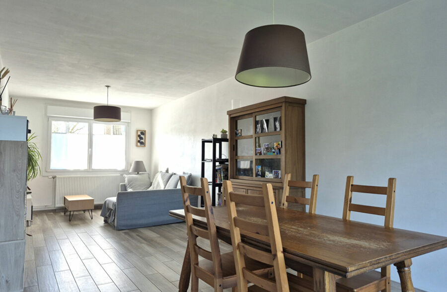 Maison semi-individuelle -3 chambres jardin, garage