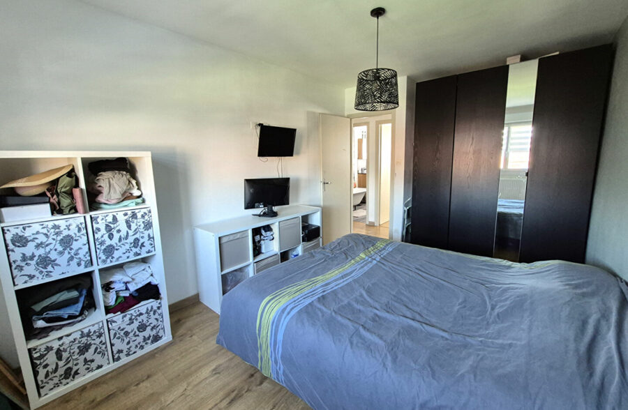 Maison semi-individuelle -3 chambres jardin, garage