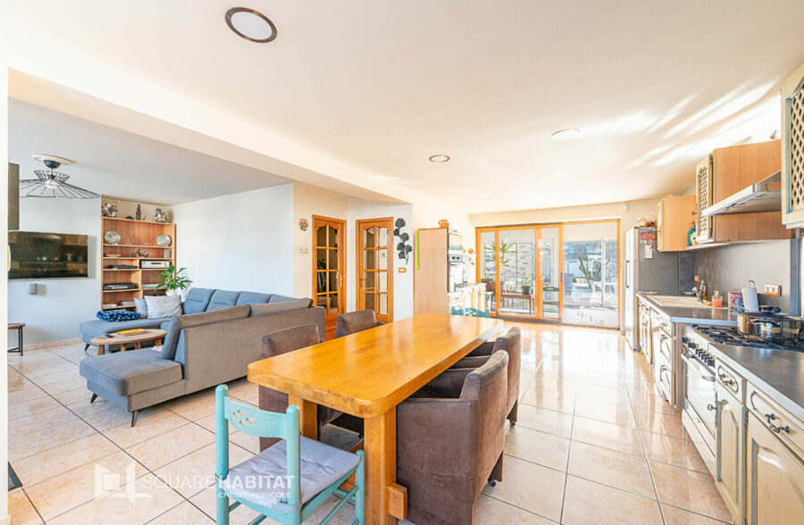 Maison rénovée avec atelier