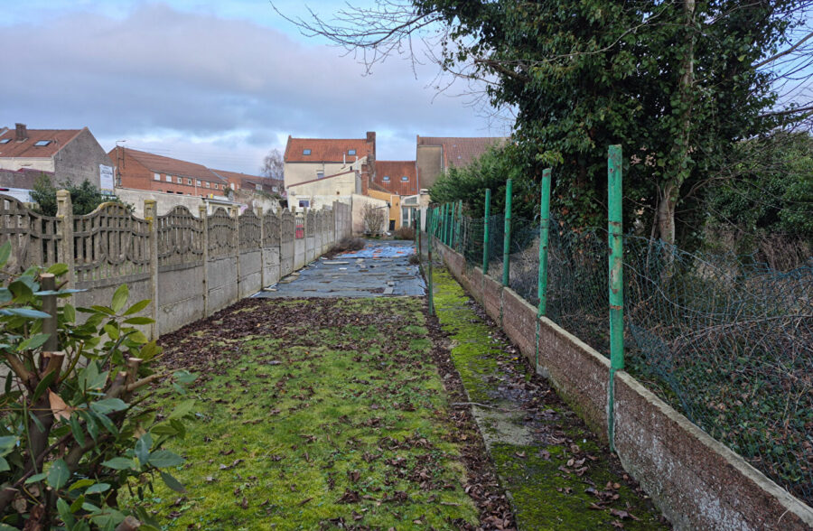 Maison à rénover 3 chambres Jardin