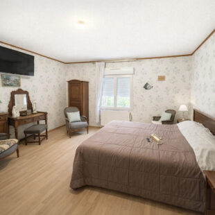 Pavillon individuel semi plain pieds