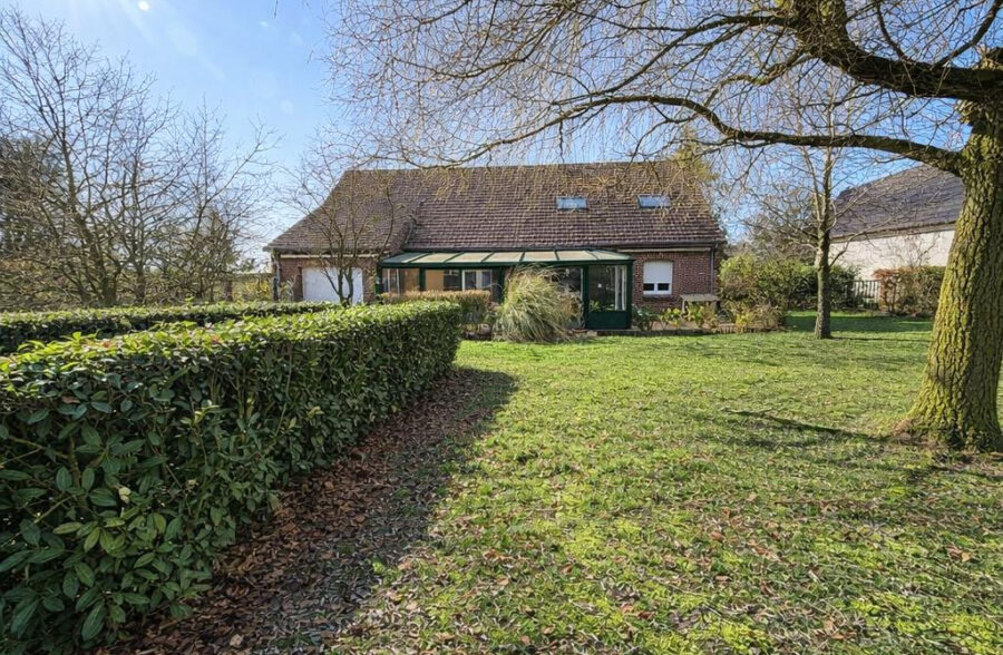 Pavillon individuel semi plain pieds