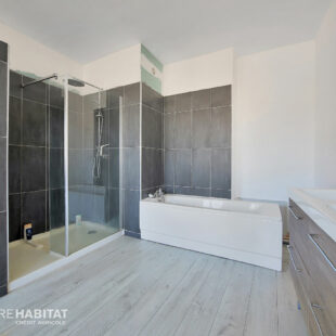 Immeuble de rapport de 253m² à Clary – Commerce & Habitation !