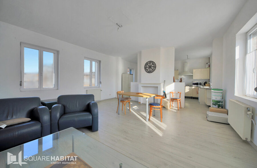 Immeuble de rapport de 253m² à Clary – Commerce & Habitation !