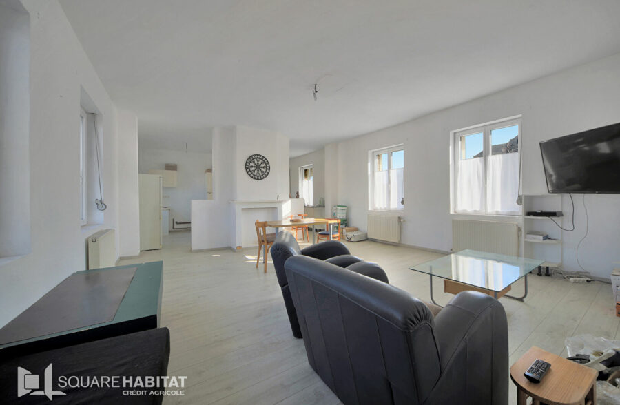 Immeuble de rapport de 253m² à Clary – Commerce & Habitation !