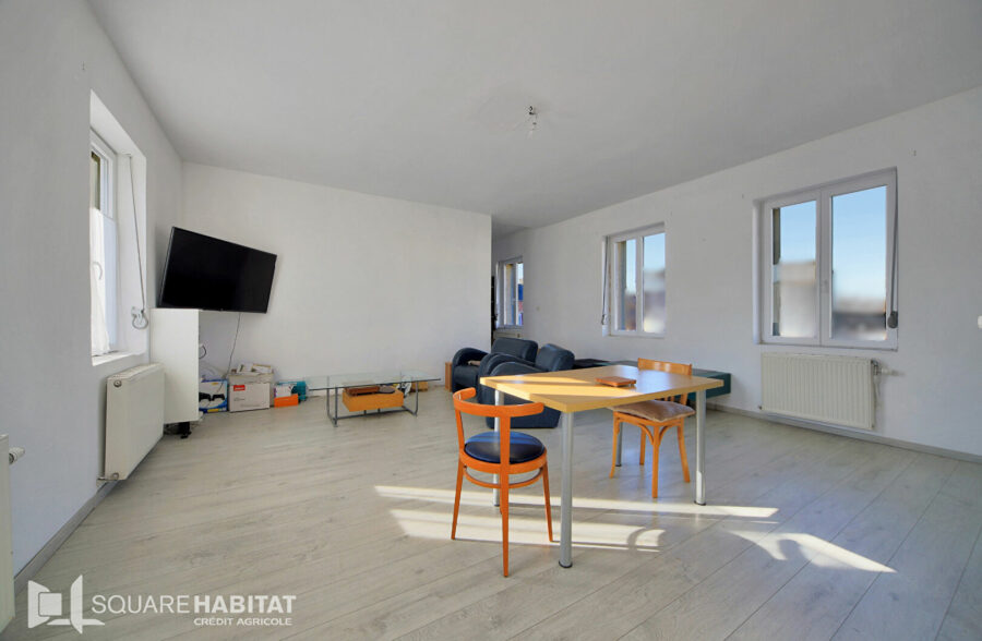 Immeuble de rapport de 253m² à Clary – Commerce & Habitation !