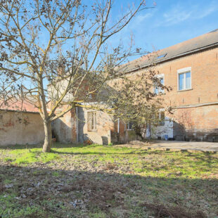 Immeuble de rapport de 253m² à Clary – Commerce & Habitation !