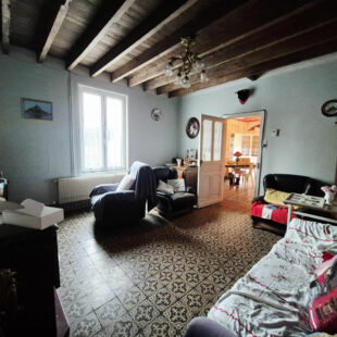 Corps de ferme Fontaine Les Hermans