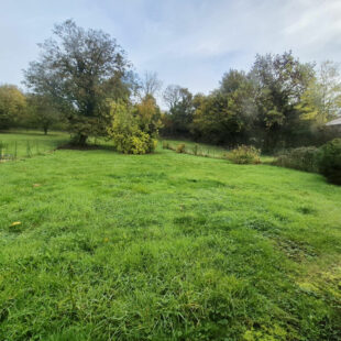 Corps de ferme Fontaine Les Hermans