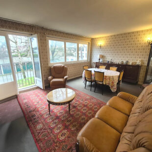 Appartement T4 à rénover avec cave et garage – Immeuble des années 70