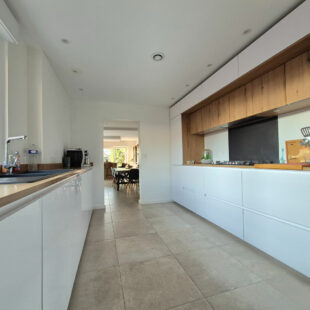 INDIVIDUELLE de SEMI PLAIN-PIED, 5 chambres, jardin, garage