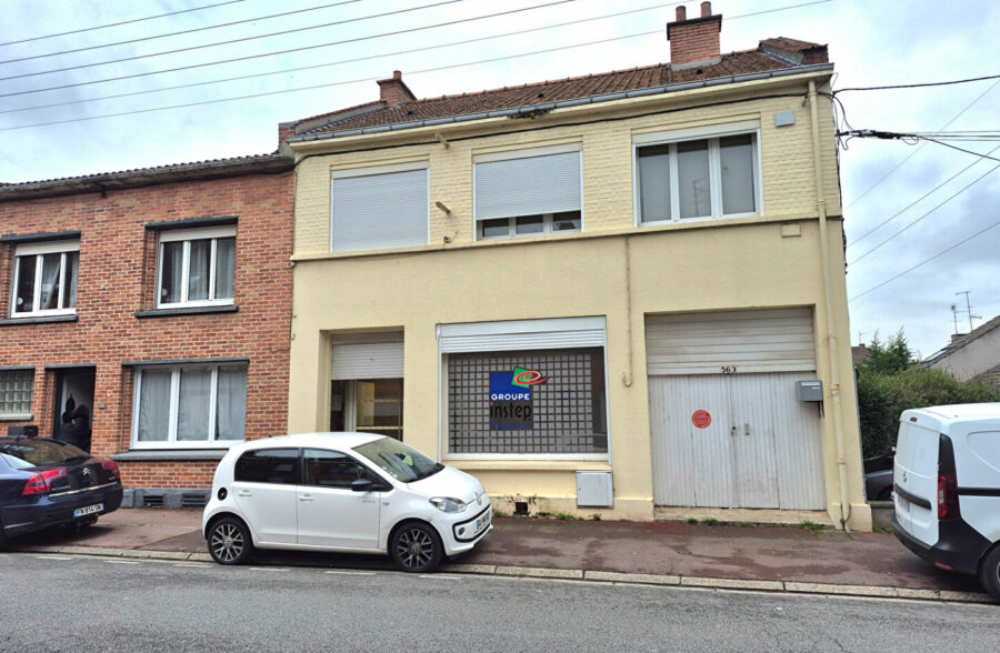 Immeuble de rapport 278m2  local commercial + t3  Douai
