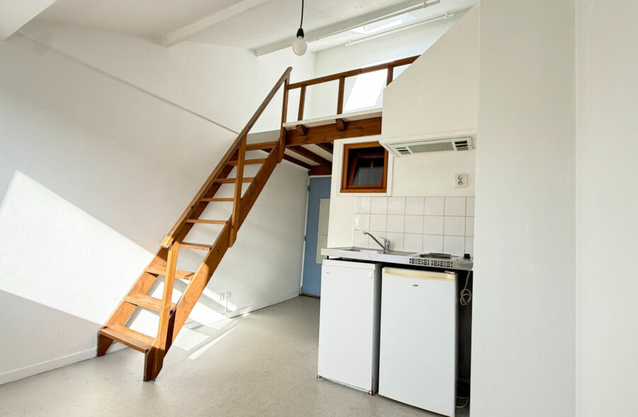 LA CATHO STUDIO  DE 9,64 M² AVEC MEZZANINE