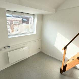 LA CATHO STUDIO  DE 9,64 M² AVEC MEZZANINE