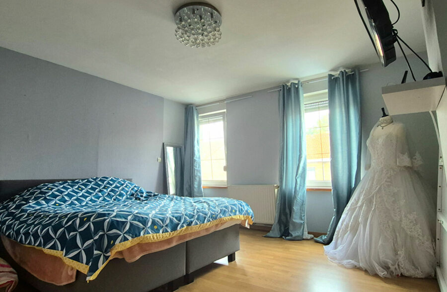 MAISON FAMILIALE 133 m² 4 CHAMBRES ET JARDIN