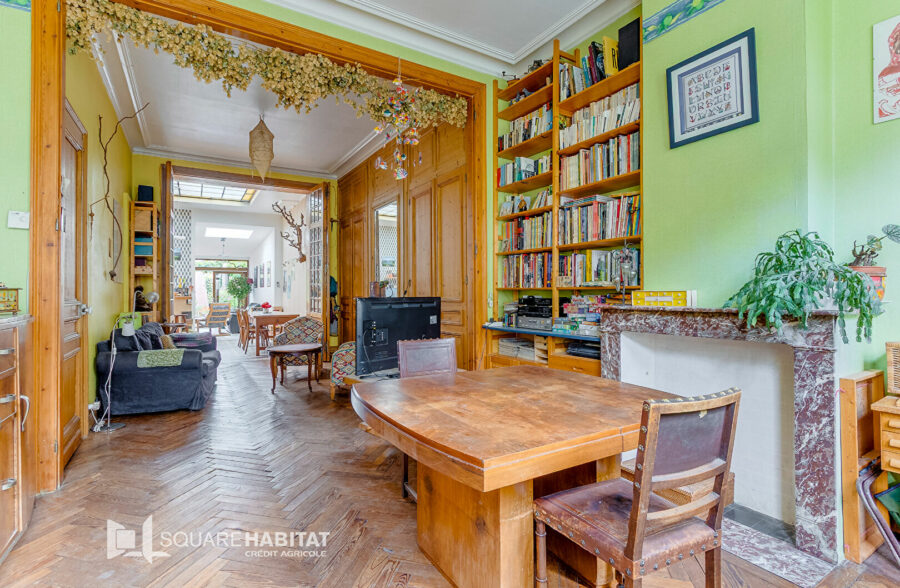 Large maison BOURGEOISE d’environ 170 m2 hab, 4 chambres, 2 sdb, jardin