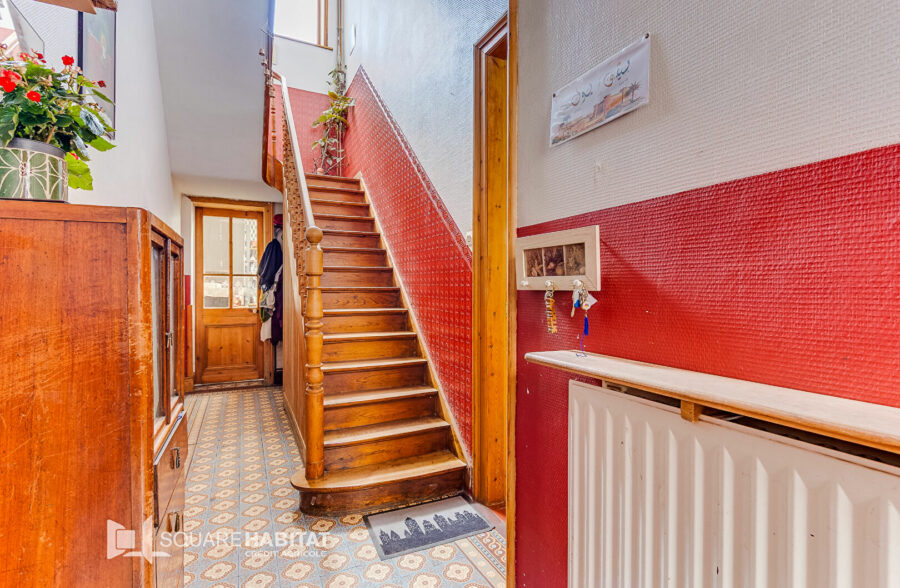 Large maison BOURGEOISE d’environ 170 m2 hab, 4 chambres, 2 sdb, jardin