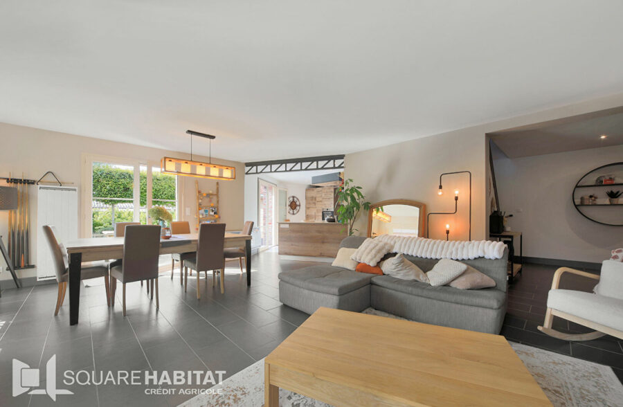 Maison à 10 mn d’Houplin-Ancoisne 6 pièce(s) 180 m2 &nbsp;Sous compromis&nbsp;