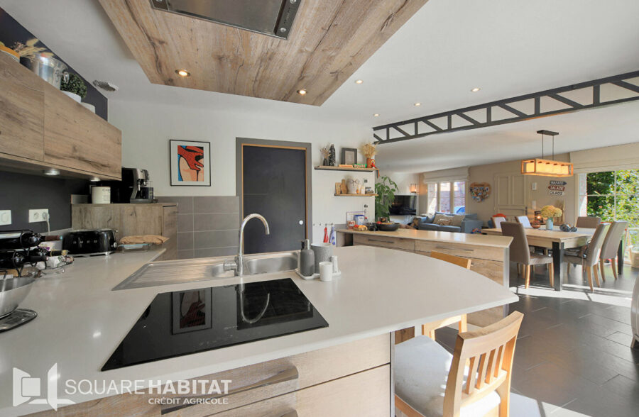 Maison à 10 mn d’Houplin-Ancoisne 6 pièce(s) 180 m2 &nbsp;Sous compromis&nbsp;