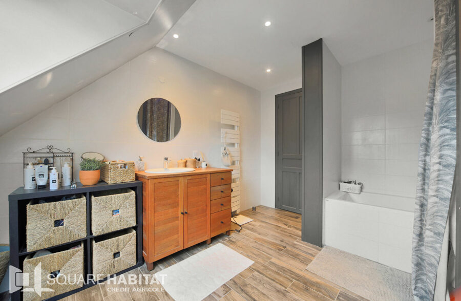 Maison à 10 mn d’Houplin-Ancoisne 6 pièce(s) 180 m2 &nbsp;Sous compromis&nbsp;