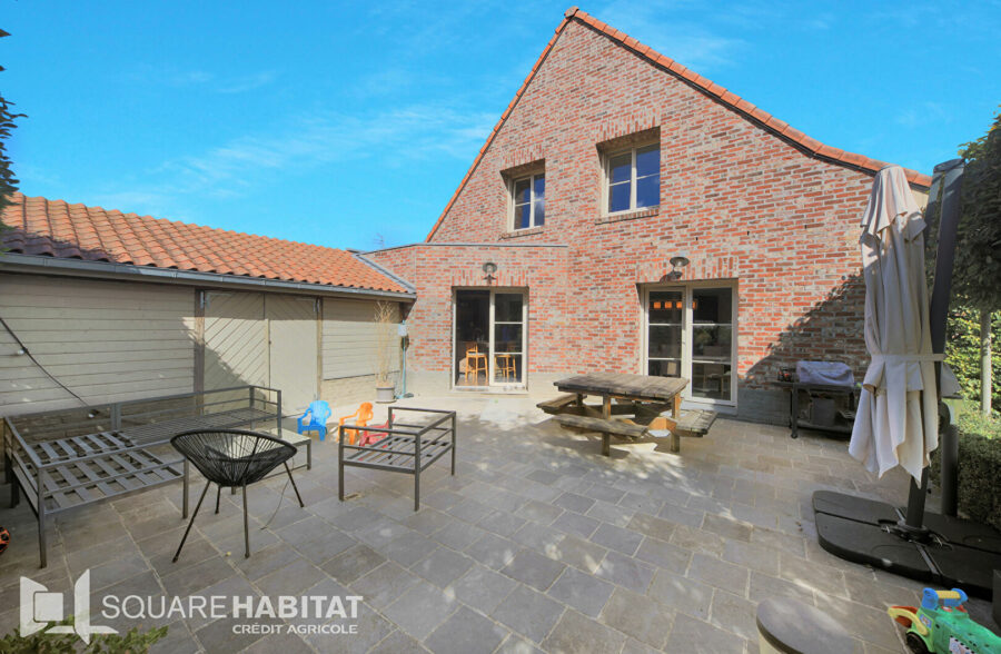 Maison à 10 mn d’Houplin-Ancoisne 6 pièce(s) 180 m2 &nbsp;Sous compromis&nbsp;