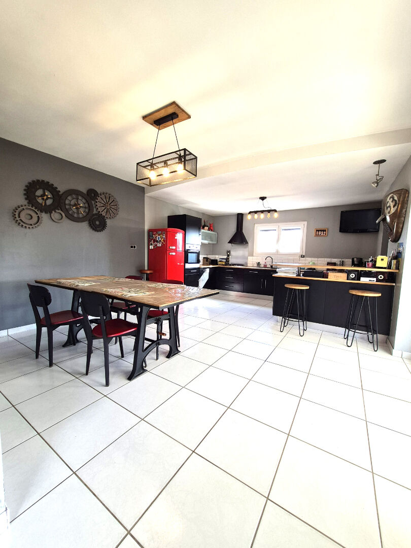 Maison Fontaine Notre Dame 6 pièce(s) 107 m2