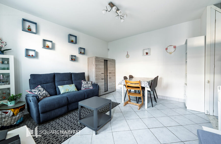 Maison de courée rénovée avec extérieur à 2 pas du métro !