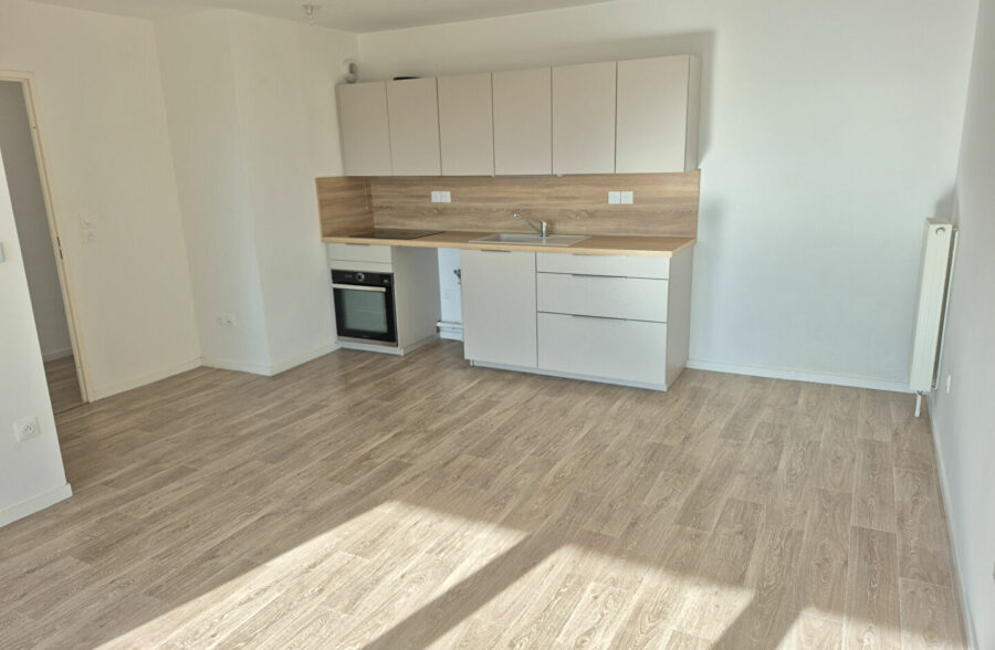 Appartement  T3 avec balcon et parking